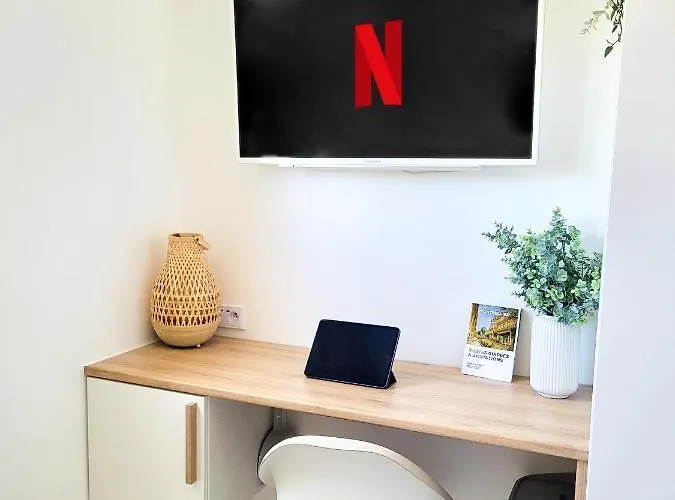 شقة Climatisee Lit Double - Proche Tram & Centre